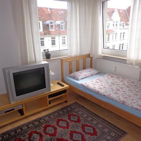 Apartments Naehe Messe - Room Agency Hannover Phòng bức ảnh
